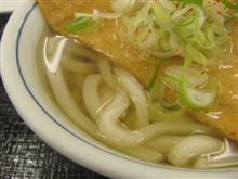 今日のブレックファーストは、富士川SAの「きつねうどん」 