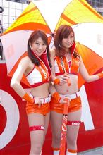 スーパーGT in 富士　ENEOS　春那美希さん（左）岡田智子さん（右）パート２ 