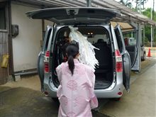 巫女さんにオシリから…