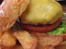 今日のランチは、「The Mermaid」6&#39;oz! Homemade Hamburger