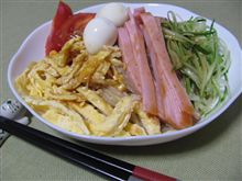 今日のディナーは、スマ僧手作り、冷やしラーメン？