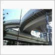 大蛇がうねる西新宿