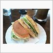 今日のおやつは サンバーグ♪