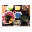 今日のランチは、赤坂　彩食亭「輪」生本まぐろ鉄火丼定食　1,100円