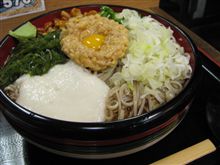 今日のディナーは、鴬谷「本陣」スタミナ爆弾そば500円＋特盛券200円