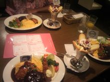 ロイヤルホストです！