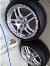 タイヤ注文しちゃった。