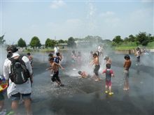 【水遊び】に・・・。