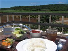 今日のランチは、「新香茶」（あらたかちゃ）カレーバイキング　1,000円