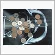 1000円札で100円のジュ ...