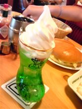 くららとコメダ
