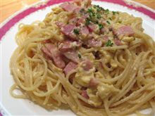 今日のディナーは、代々木八幡「HASHIYA」カルボナーラ大盛