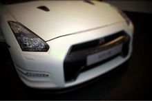 2010パリショーにて仕様変更したGT-Rを展示㊥