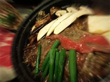 これが松茸特選牛すき焼き鍋！