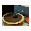 ＬＡ ＭＡＩＳＯＮ ＤＵ ＣＨＯＣＯＬＡＴ（鼻から息を抜いて発音してくださぁい）