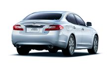 日産　フーガにハイブリッドを追加 