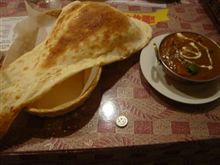 インドなお店はナンが大きい