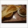 インドなお店はナンが大きい