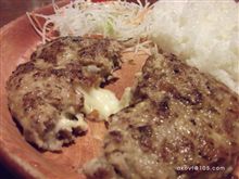 ココに来たらコレを食べる。