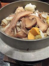 今日のランチは、「ここしり」松茸入り釜飯御膳950円