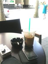 スターバックスで・・・