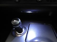 上品に・・・と思ったら眩しっ(＠o＠;)ノ