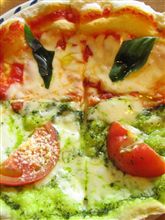 今日のランチその２は、「La Pauza」マルゲリータ＆ジェノバ風Ｓ 430円
