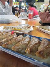 今日のディナーは、高知「ひろめ市場」餃子