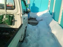 洗車場も雪まみれ・・・