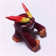 子供のオモチャをこさえる良き親父を演じるのです