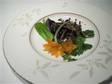 今日のディナーは、「古月」エンガワと牛肉の炒め物
