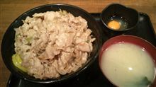 今日のディナーは、池袋「伝説のすた丼」すた丼 600円 肉増し150円