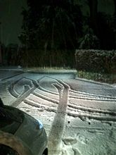 今夜も雪
