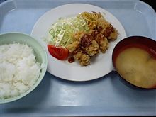 お昼は定食