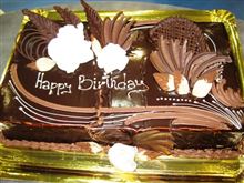 誕生日ケーキ、頂きました♪
