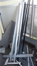 今日は解体作業…。