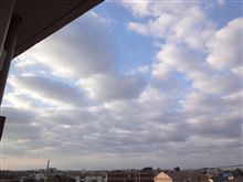 ４月４日　まだ雲が多い週明け月曜日、おはです～♪