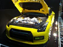 GT-R vs Escalade！？