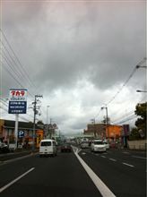 やみませんネ～