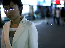 これからは人間にもLEDライト？