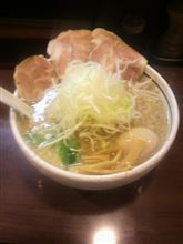 今月２度目のラーメンと作業