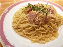 今日のブランチは、「HASHIYA」ベーコンと玉子のスパゲッティー