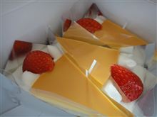 今日のおやつはPastelのプリンケーキ