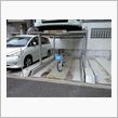 ウチの駐車場に。。