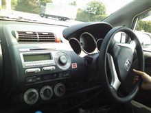 先代フィット乗車中
