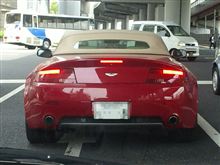 真っ赤なオープンカーっ♪