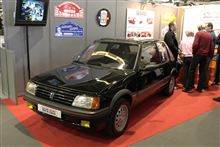 ２０５GTiが流行っていた。