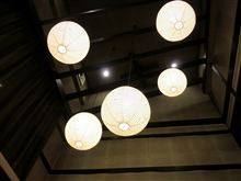 店内の照明