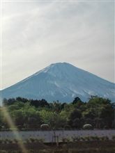 寒い雨の日の…富士山は！