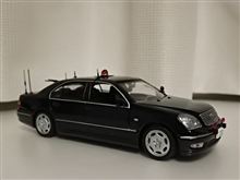 ３０系セルシオ　エスコートカー